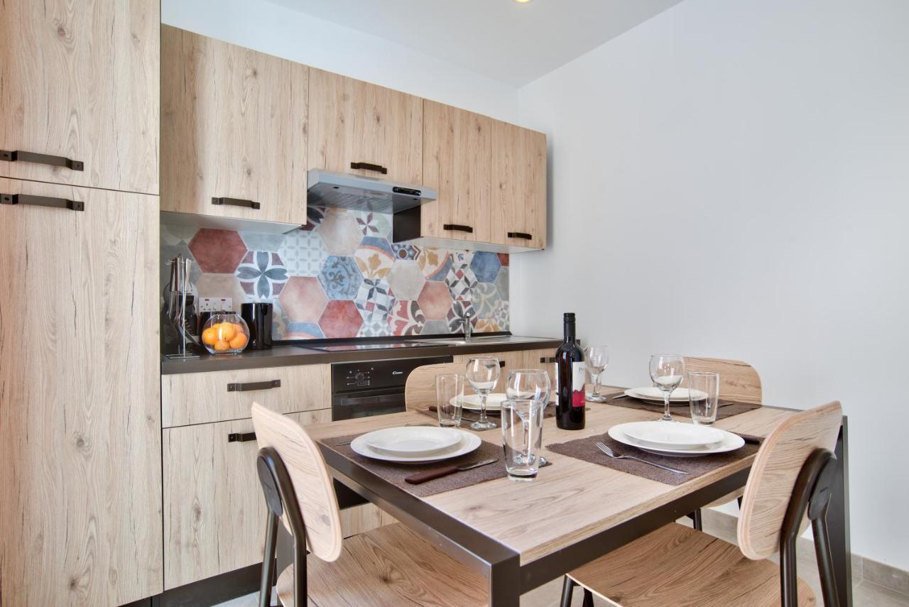 Sliema 2-Bedroom Central Apartments And Penthouse With Jacuzzi Buitenkant foto